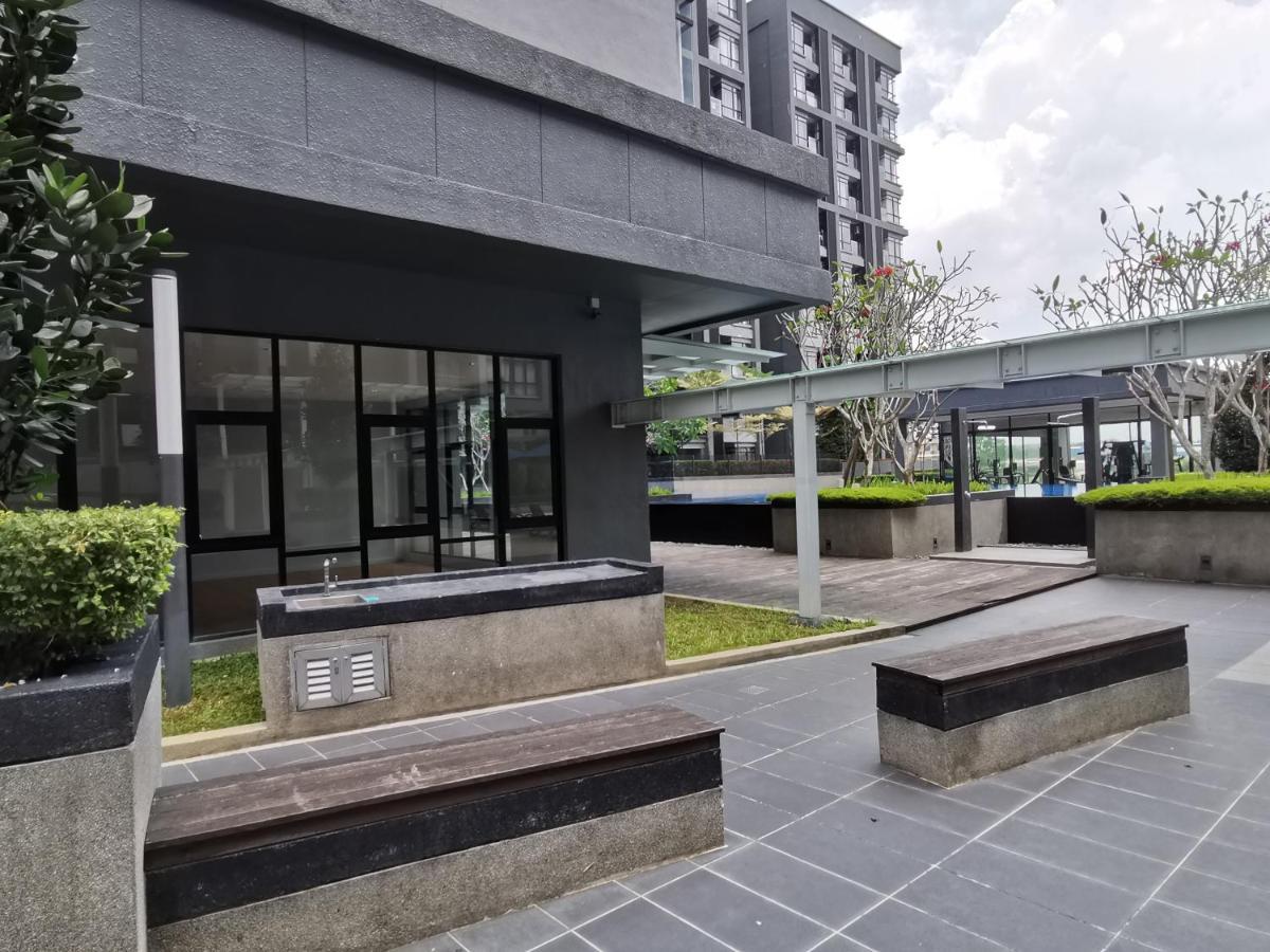 Alocasia Geniehome 3Br Free Wifi @ Utropolis Shah Alam Exterior foto